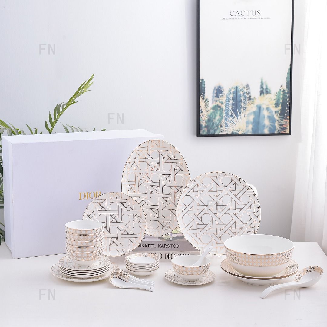 Dior Dinner set of 32 pieces